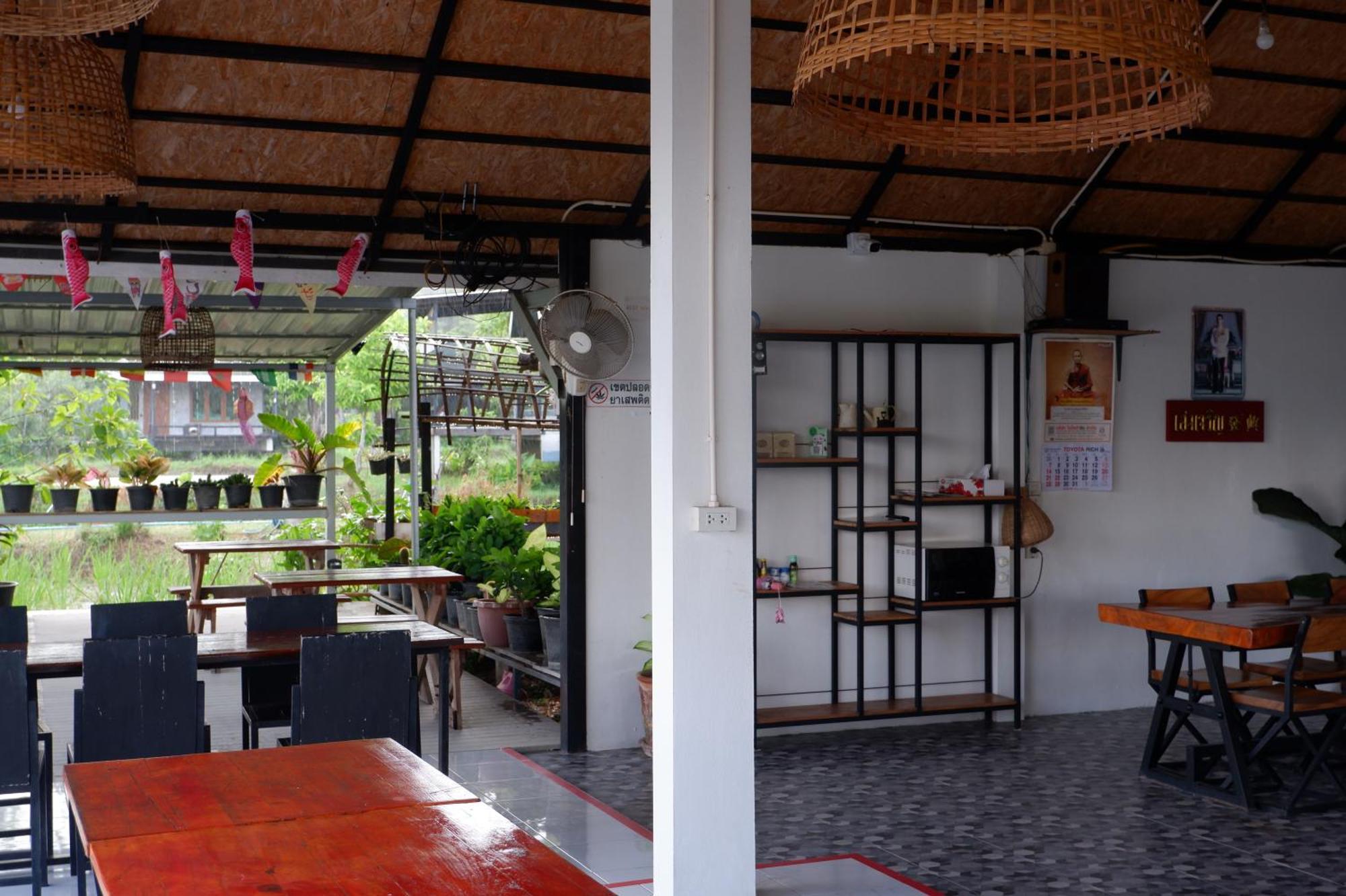 Nok Chan Mee Na Chom Thong Ngoại thất bức ảnh