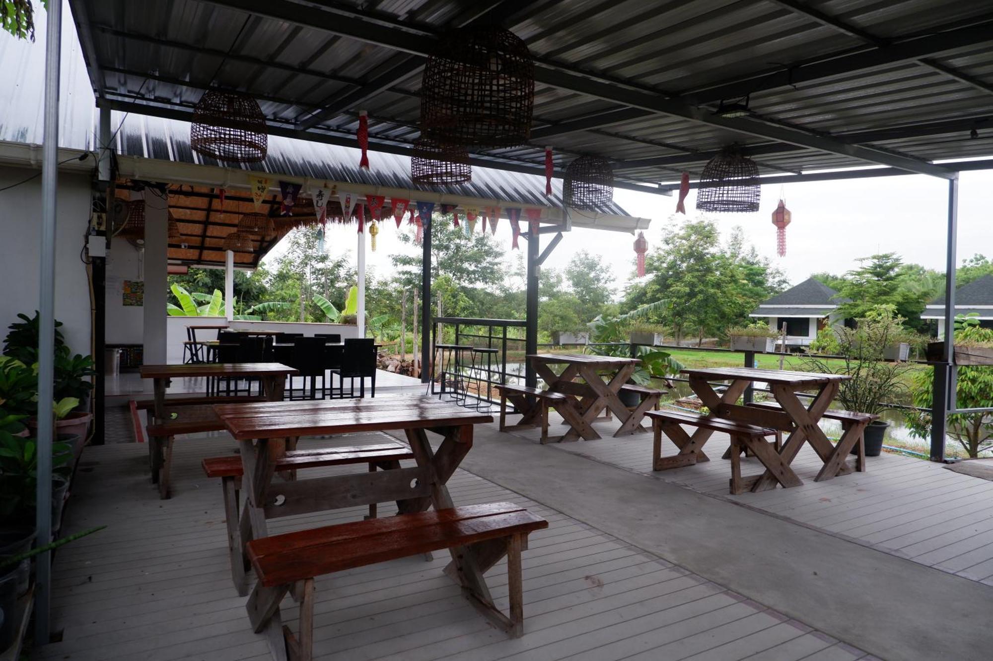Nok Chan Mee Na Chom Thong Ngoại thất bức ảnh
