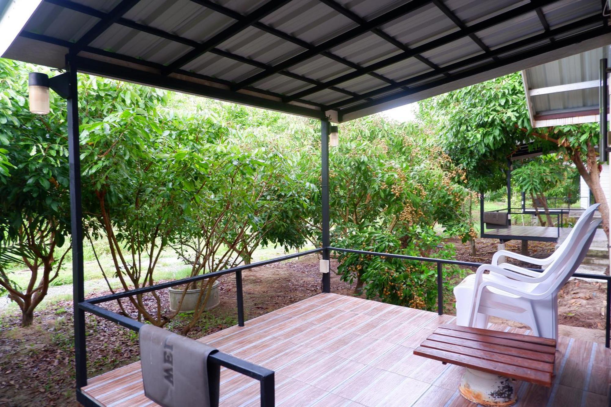 Nok Chan Mee Na Chom Thong Ngoại thất bức ảnh